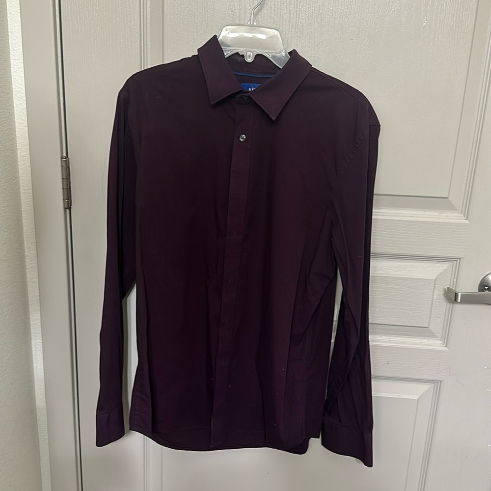 Apt.9 dress shirt medium